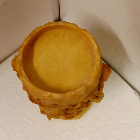 Lloyd's of London Angel Cherub Pillow candle or trinkets holder 8"x 3.5 Resin - Picture 4 of 5